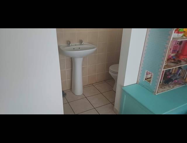 3 BEDROOM TOWNHOUSE TO LET IN KOSMOSDAL